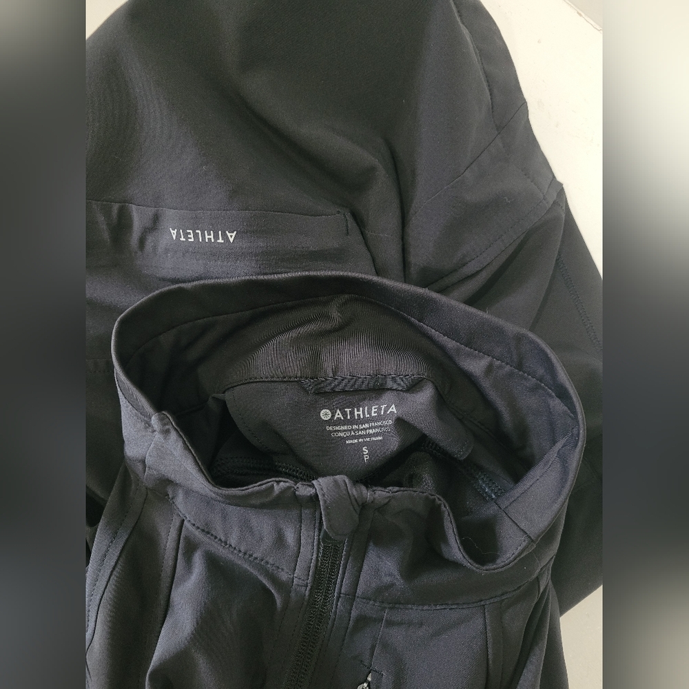 Athleta Run With It Jacket, BLACK SIZE S - Picture 7 of 15